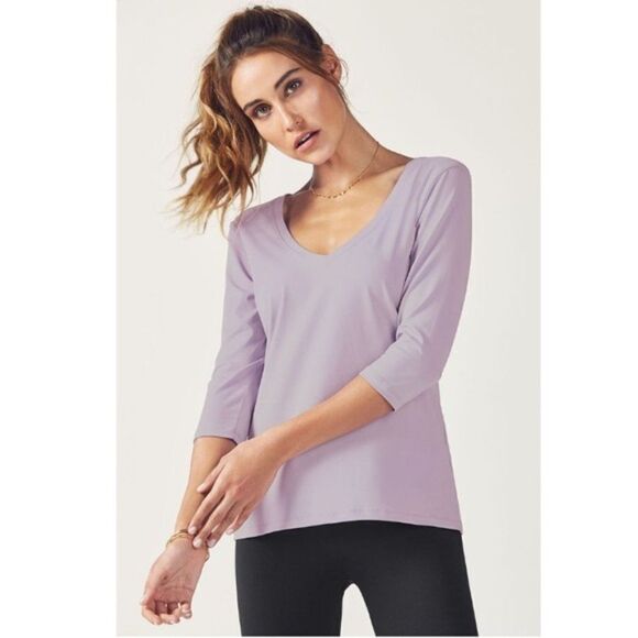 Fabletics-Lavender V-Neck Samantha Top Sz L - Picture 1 of 5